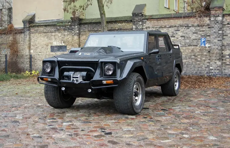 Lamborghini LM002 LM002 5.2 (450 bg) - görsel 3