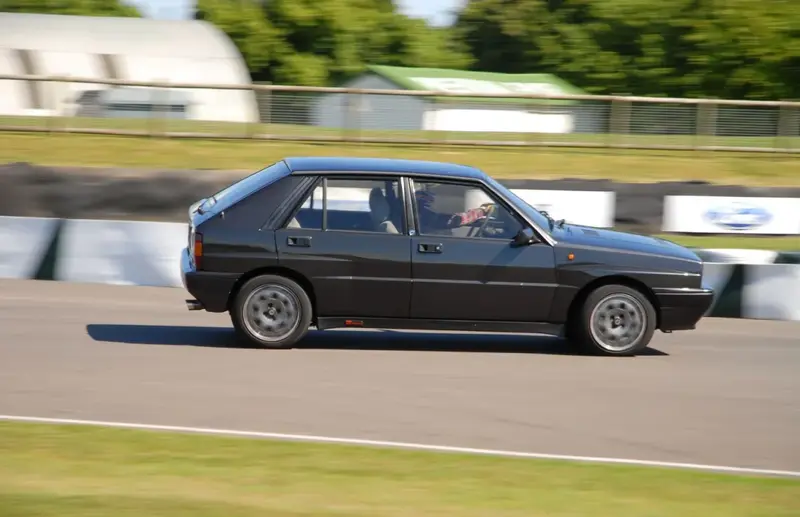 Lancia Delta - 2
