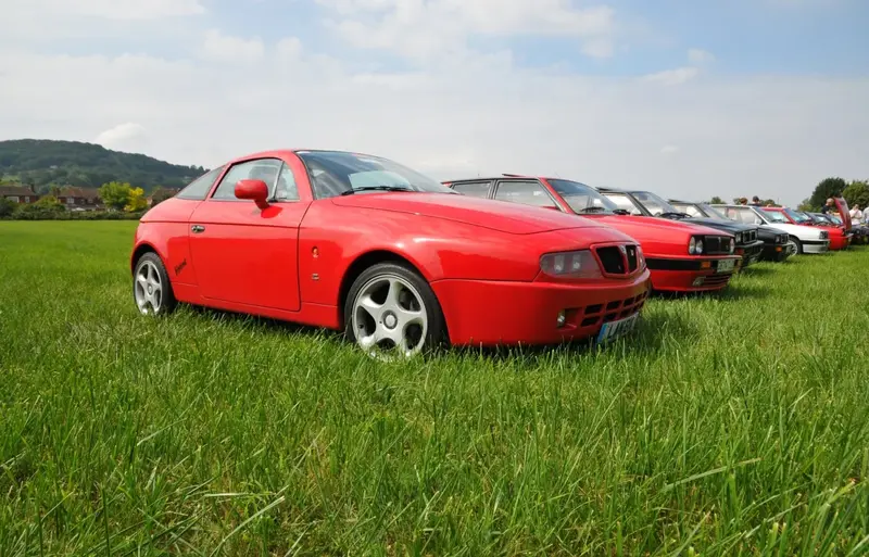 Lancia Hyena Hyena 2.0 i 16V (210 bg) - görsel 2