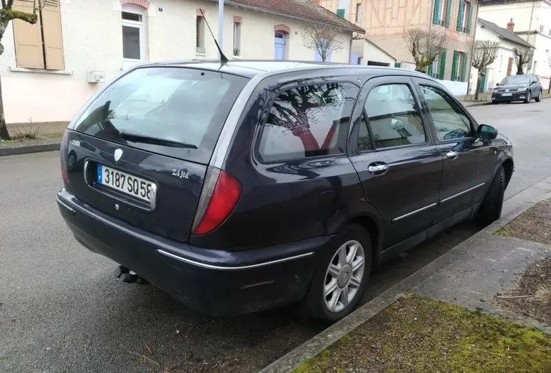 Lancia Lybra - 2