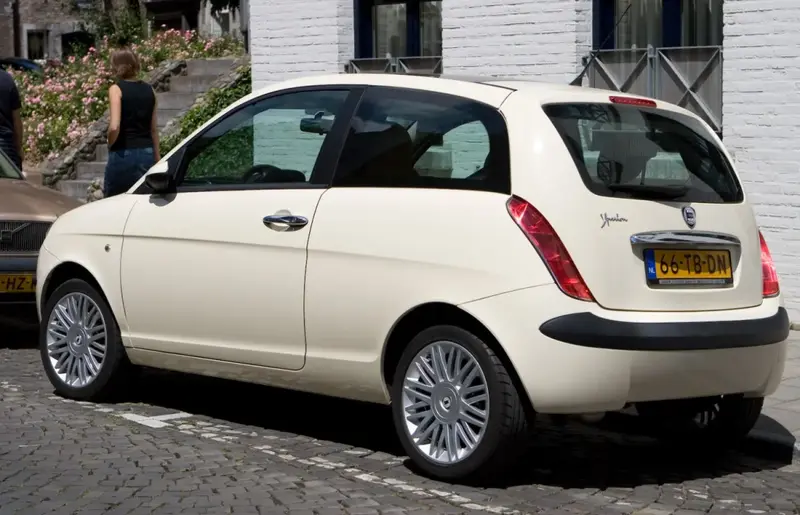 Lancia Ypsilon - 4