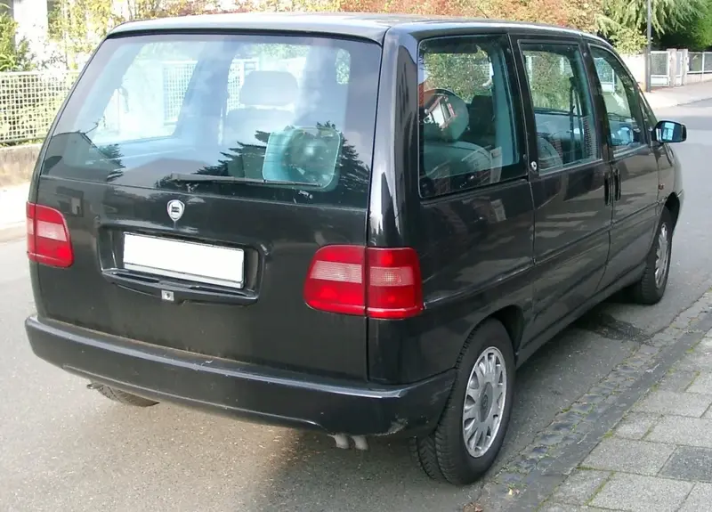 Lancia Zeta Zeta 2.0 16V (132 bg) - görsel 4