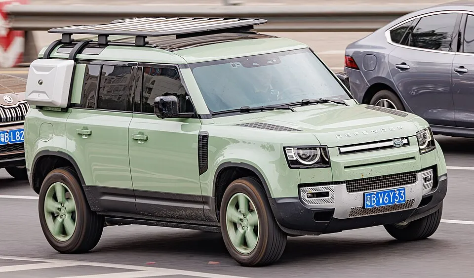 Land Rover 4