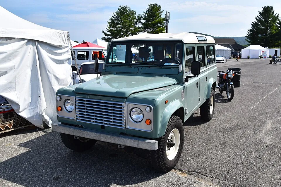 Land Rover Defender