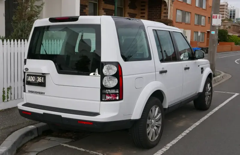 Land Rover Discovery Discovery IV 3.0 V6 (340 bg) AWD Automatic - görsel 2