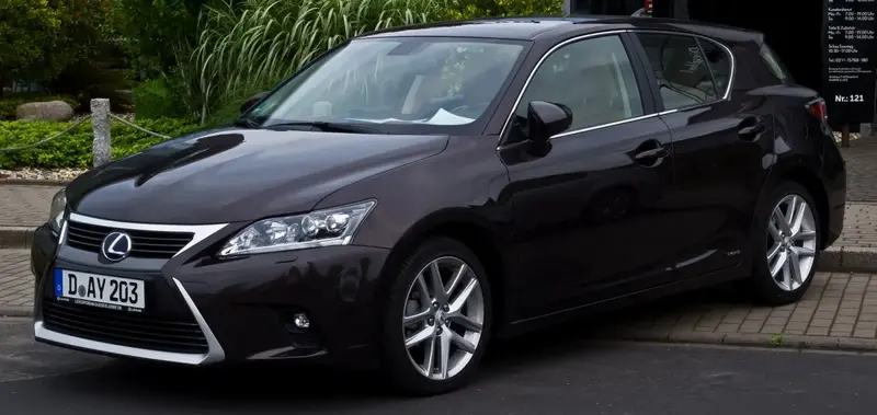 Lexus CT - 3