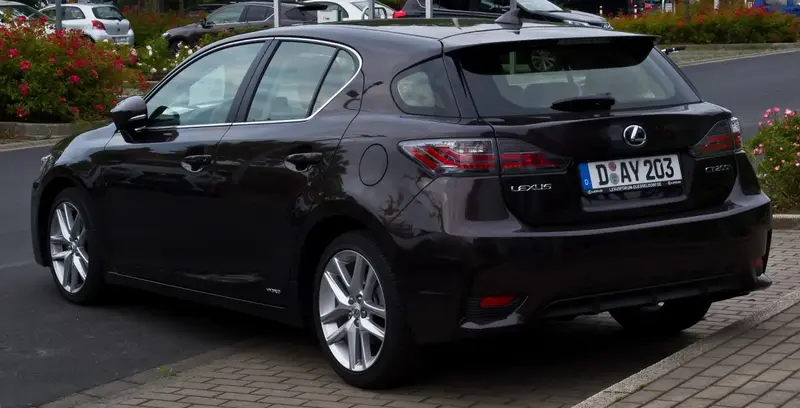Lexus CT - 4