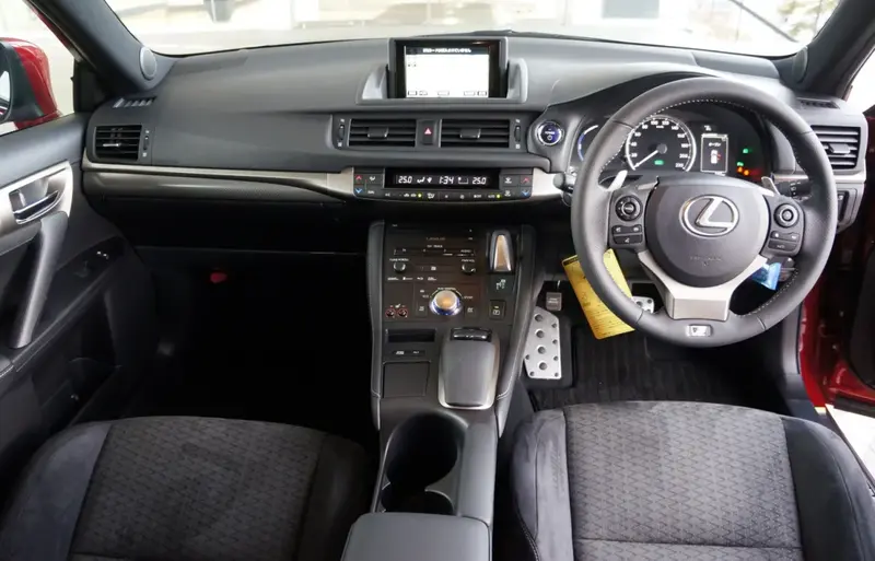 Lexus CT - 5