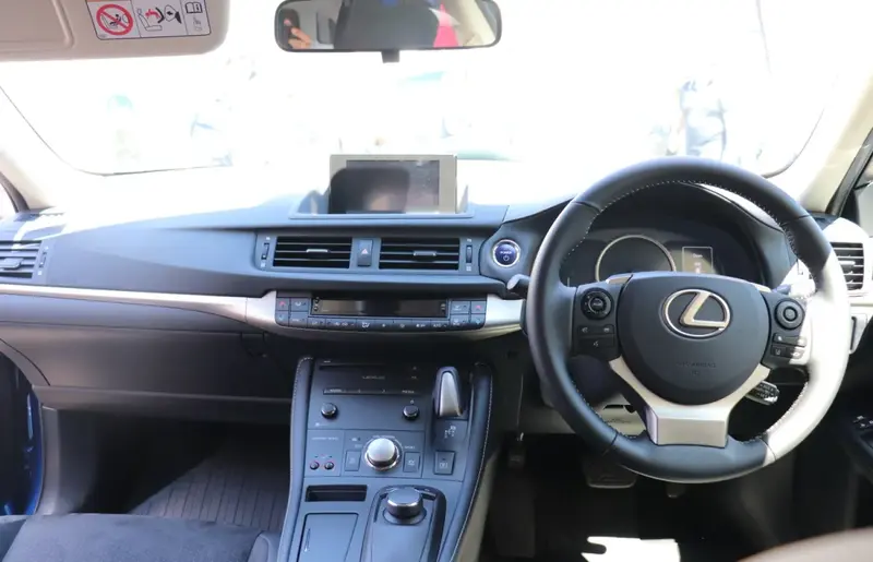 Lexus CT - 3