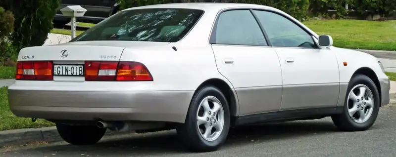 Lexus ES - 4