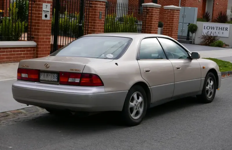 Lexus ES - 6