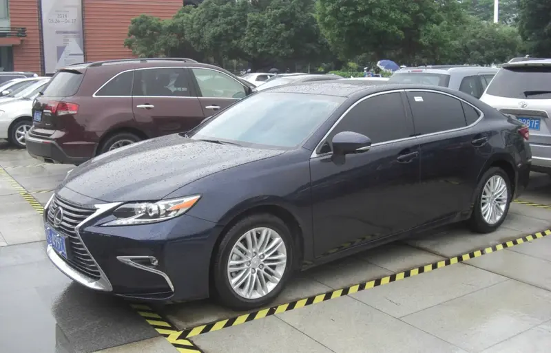 Lexus ES - 2