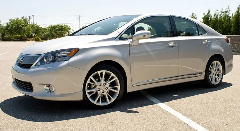 Lexus HS - 3