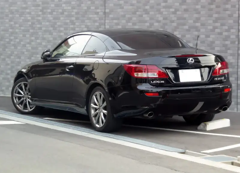 Lexus IS - 4