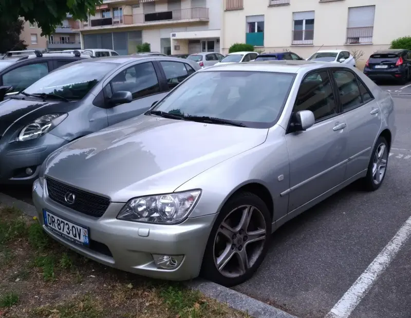 Lexus IS - 3