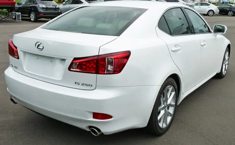 Lexus IS - 2