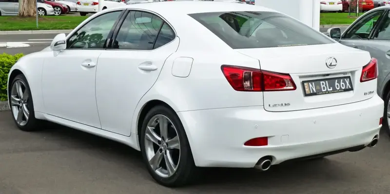 Lexus IS - 3
