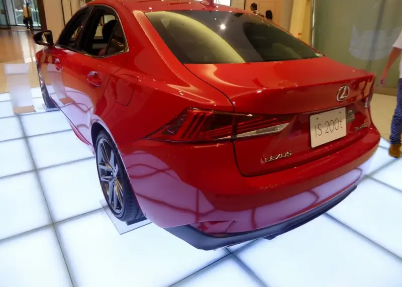 Lexus IS - 2