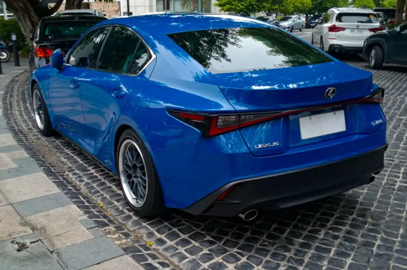 Lexus IS - 6