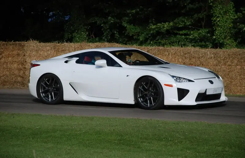 Lexus LFA LFA 4.8 V10 (560 bg) Automatic - görsel 2