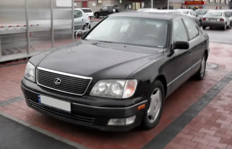 Lexus LS - 3