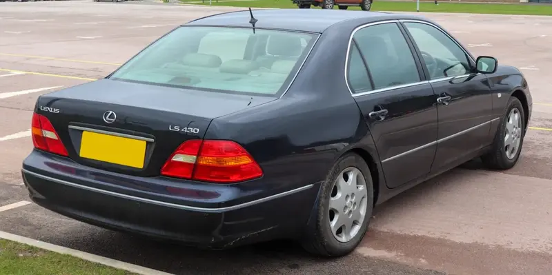 Lexus LS - 3
