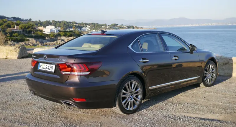 Lexus LS - 2