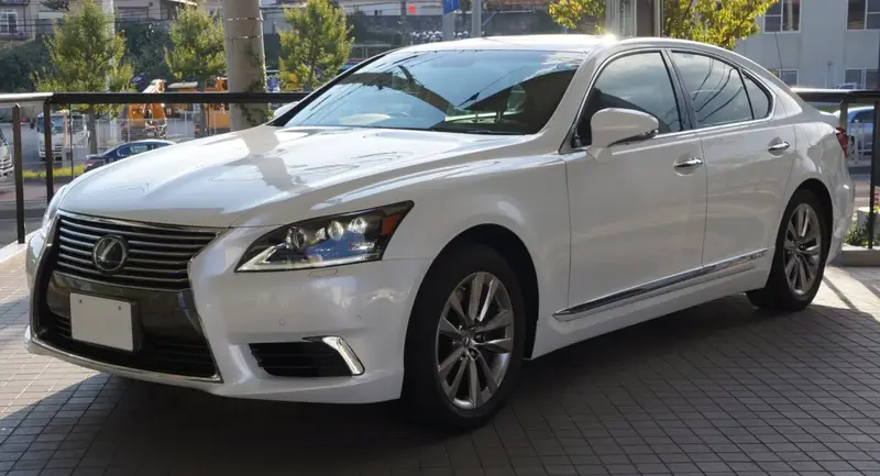 Lexus LS - 6