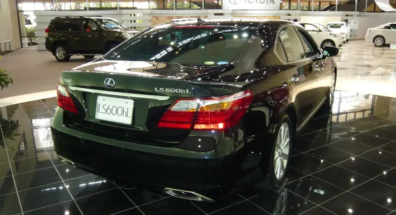 Lexus LS - 6