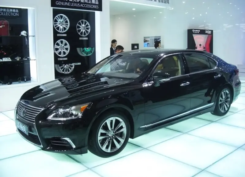 Lexus LS - 2