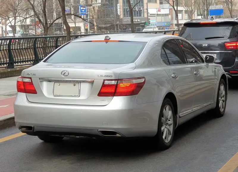 Lexus LS - 5