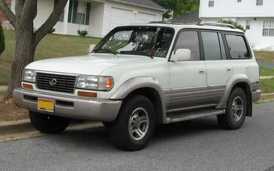 Lexus LX LX I