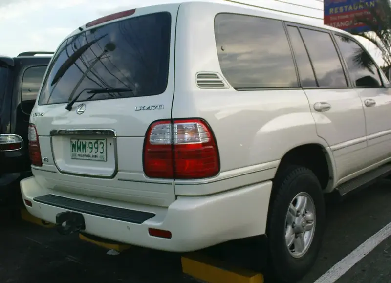 Lexus LX - 4
