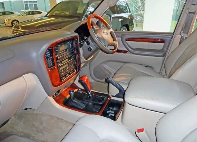 Lexus LX - 5