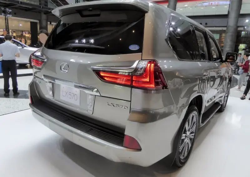 Lexus LX - 5