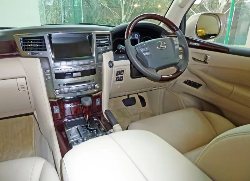 Lexus LX - 3
