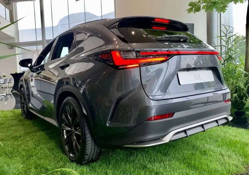 Lexus NX - 2
