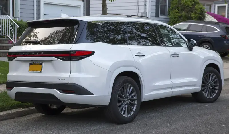 Lexus TX - 2