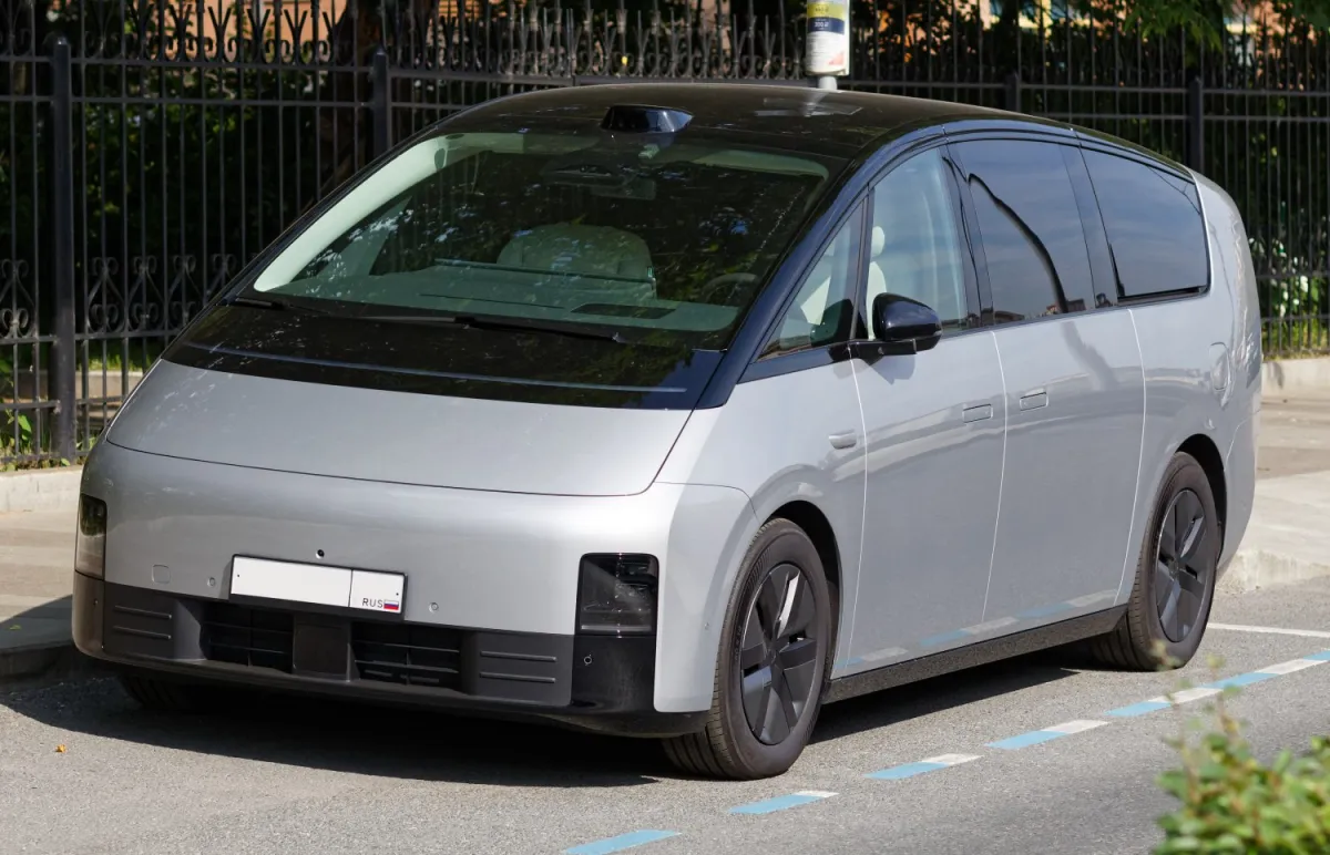 Li MEGA MEGA 102.7 kWh (544 bg) Dual Motor 4WD - görsel 4