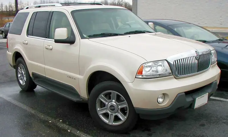 Lincoln Aviator - 4