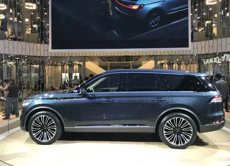 Lincoln Aviator - 4