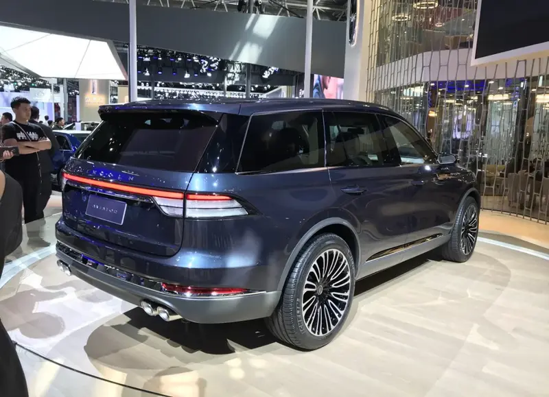 Lincoln Aviator - 5