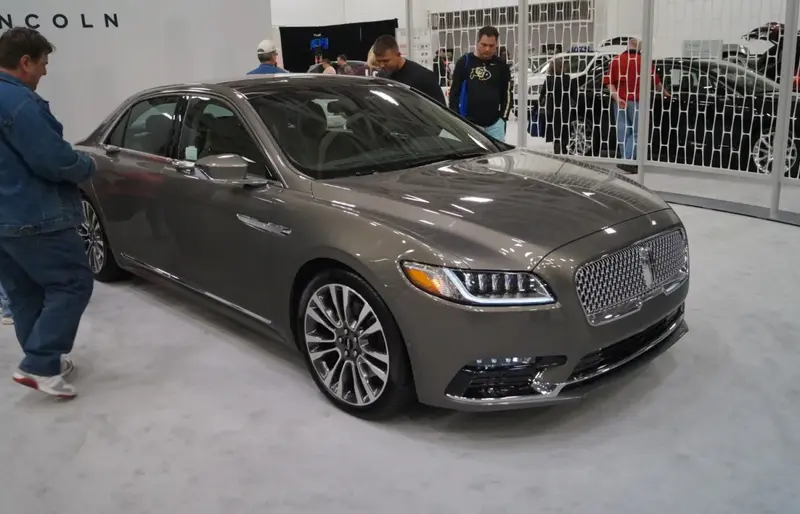 Lincoln Continental - 2