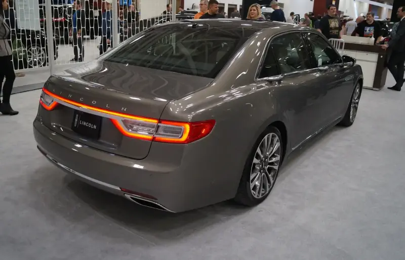 Lincoln Continental - 3