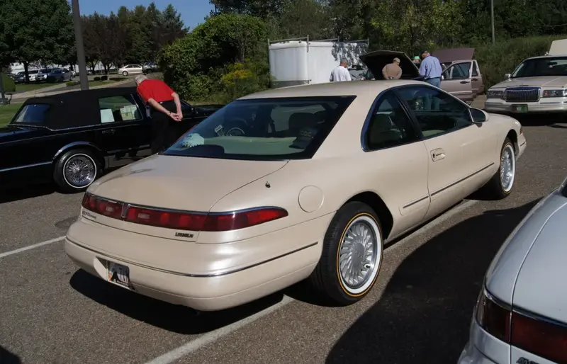 Lincoln Mark - 4