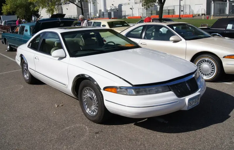 Lincoln Mark - 5