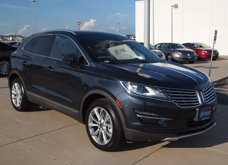 Lincoln MKC - 1