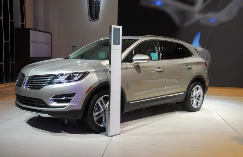 Lincoln MKC - 2
