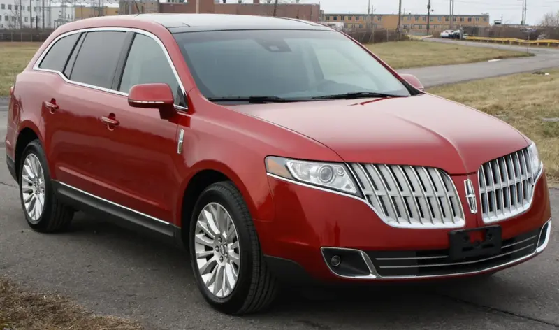 Lincoln MKT - 2