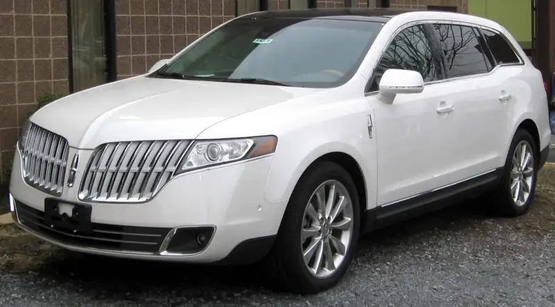 Lincoln MKT - 3
